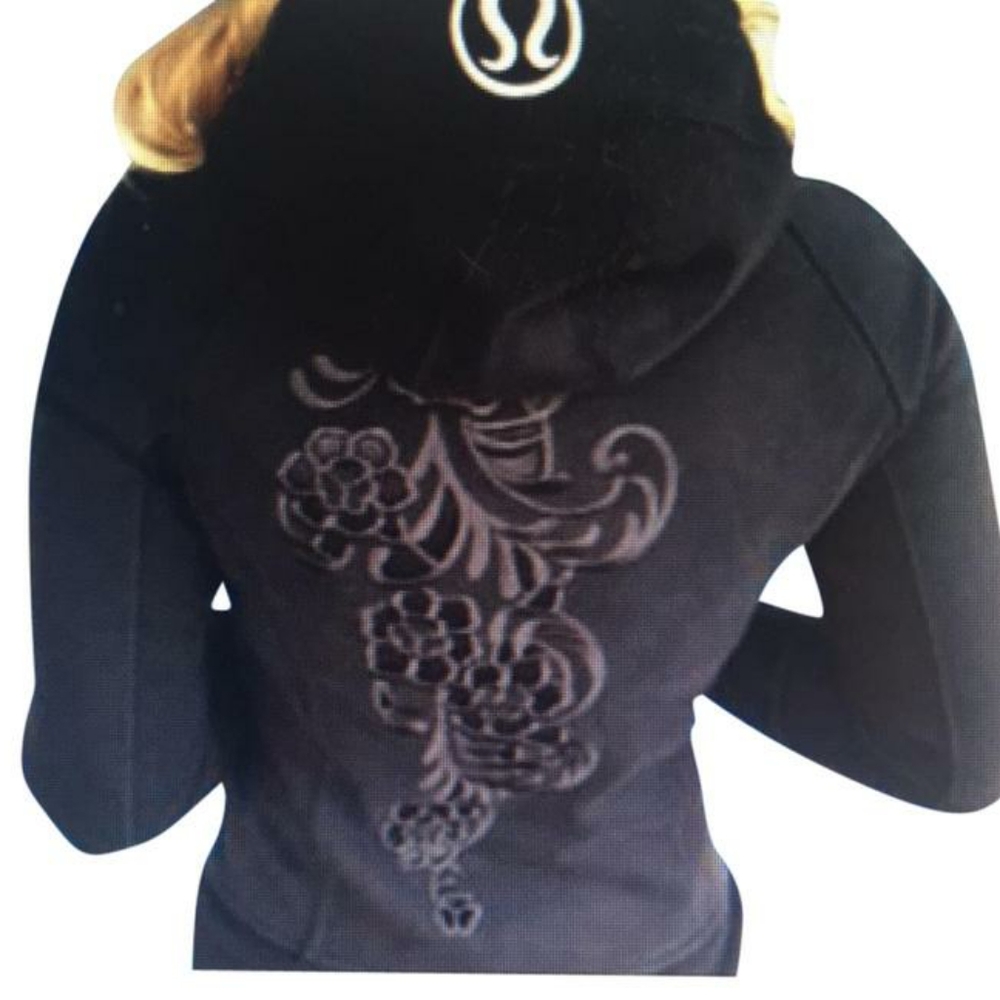 Very RARE Lululemon Special Edition Baroque Scuba